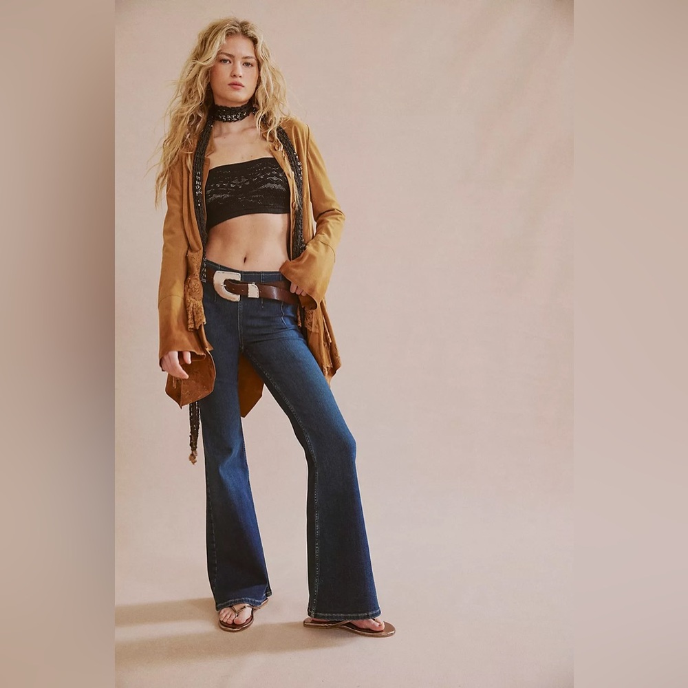 NWT Free People/We The Free Keira Pull-On Flare Jeans-Blue Nights